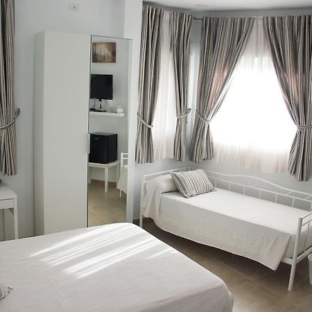 Sunnylivings Hotel เซบีญา ภายนอก รูปภาพ